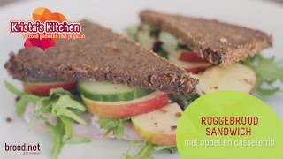 Gezond recept voor wie op zijn gewicht wil letten deze roggebrood sandwich [upl. by Paquito]