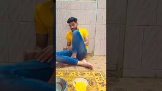 Khana lao ree 🤣 funnyshorts trendingshorts comedy yutubeshorts funny [upl. by Brigham508]