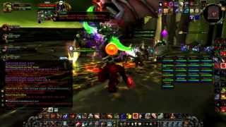 World of Warcraft  Black Temple  Illidan Legendary MainHand Warglaive of Azzinoth drops [upl. by Imoyaba815]