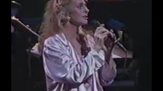 JUDY COLLINS  Send In The Clowns Live w lyrics [upl. by Schroder]