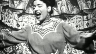 Hanna Ahroni חנה אהרוני  Kacha merakdim BeIsrael live in France 1956 [upl. by Lebasiairam241]