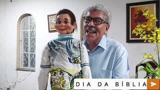 Boneco Nicolau canta música em homenagem ao Dia da Bíblia [upl. by Aderf916]