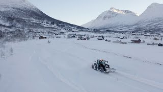 Brøyting med autostyring i snørike Stordal [upl. by Olotrab]