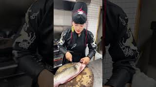 Who is a young man who is crazy and passionate about the world Knife skills female chefs record r [upl. by Yila]