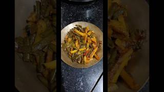 ALOO green bins ki sabjishorts veganrecipes trending aloo binsi bhajarecipe viralvideo [upl. by Betta]