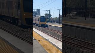 SMU263 to Ipswich and NGR723 to Nambour both arriving at Dinmore [upl. by Richart]