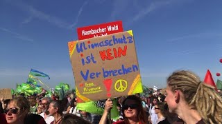 Festivalstimmung am Hambacher Forst Tausende feiern Rodungsstop [upl. by Medardas306]