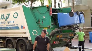 🚚 Garbage Truck Lifting and Compresing Garbage 🚚 Garbage Truck Central [upl. by Rebhun]