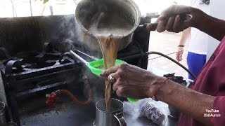 Indien Indischer IngwerGewürztee Zubereitung Ingwer Zimt Kardamom Tee mit Milch [upl. by Eitnom532]