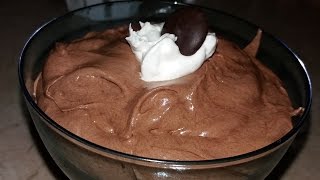 Crème chantilly au chocolat كريمة الشونتيي مع الشوكولاته [upl. by Guimar]