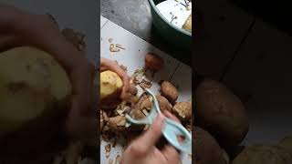 Peel Potatoes in Seconds cookingtips kitchenhacks potatopeeling quickpeeling [upl. by Stig]