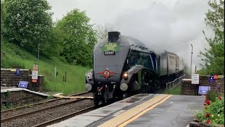 Sir Nigel Gresley going through Horton in Ribblesdale station sirnigelgresley trainspotter [upl. by Jariv876]