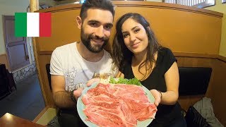 霜降り和牛すき焼き、イタリア人新婚夫婦と浅草ランチ！  Sukiyaki Wagyu in Japan [upl. by Leiuqese]