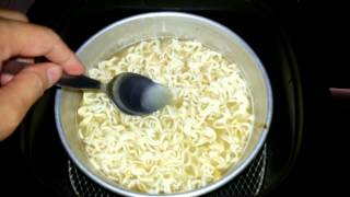 Philips Airfryer  Cooking Instant Noodles [upl. by Graves934]