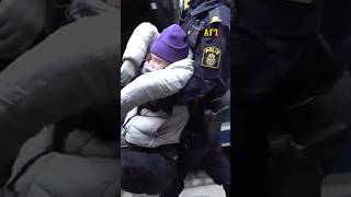 Thunberg bortburen av polis – igen [upl. by Clarisa203]