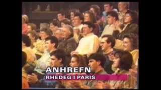 Yr Anhrefn  Rhedeg i Paris [upl. by Aivalf]