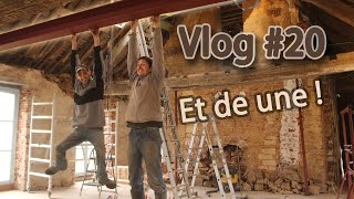 Pose de la première poutrelle dun linteau métallique et petits travaux satellites – Vlog 20 [upl. by Enyamrahc]