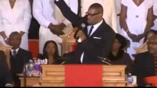 R Kelly Performs I LOOK TO YOU At Whitney Houstons Funeral [upl. by Feenah533]