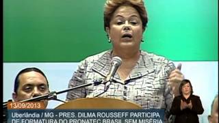 Em formatura de alunos Dilma afirma que Pronatec será um programa permanente [upl. by Yur]