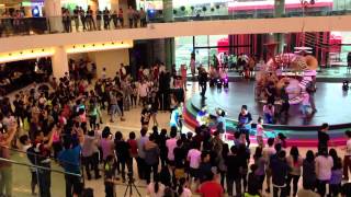 Cant Take My Eyes Off You Flashmob Timothy Sun 孫穎麟 [upl. by Adnofal]