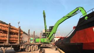 SENNEBOGEN  Timber Handling 835 Mobile Material Handler loading timber in Efesan Port Turkey [upl. by Olegna]