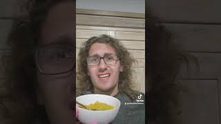 Cheese Club Macaroni and Cheese Review Aldi brand macandcheese foodreview foodie [upl. by Ewart]