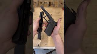 Glock 17 összeszerelés [upl. by Bose]