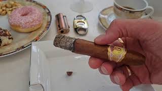 Bolivar Belicoso Fino [upl. by Carny508]