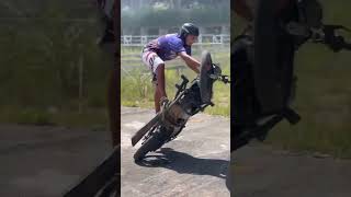 Its always the flip flops🤣 motorcycle stunt wheelie [upl. by Dougal]