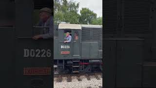 D0226 ‘Vulcan’ arrives in keighley [upl. by Eneleoj]