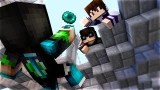 CLUTCH ENDER PEARL FAIL in Minecraft Hypixel SKYWARS w Grapeapplesauce amp Huahwi [upl. by Claudio]