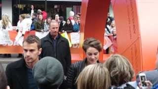 Divergent stars Shailene Woodley and Theo James posing with fans at Today Show [upl. by Lorry]