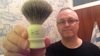 The Progress Vulfix Hyde Park pure badger brush A review and shave [upl. by Rintoul]