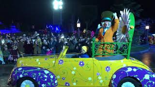 Sensational Biggest Parade ever at Disneyland Paris New Years Eve Parade 2017 [upl. by Roee]