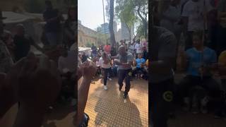 Mestre Cobrinha jogando duro 🔥 capoeira pezaocapoeira berimbau capoeirarepublica viralvideo [upl. by Eneirda]