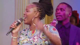 Izwi Lakhe  JC Praise Singers LIVE ft Tanele Mnisi [upl. by Eatnahs]