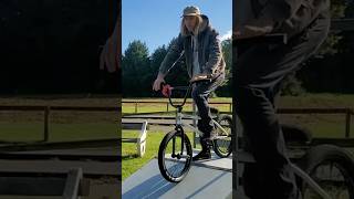 LES TRAJECTOIRES  🥸 shorts bmx fyp lespires [upl. by Wivinah]