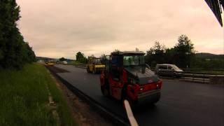 Asphaltierarbeiten auf der A93 im Timelapse [upl. by Aniluap]