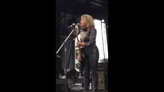 SUZI QUATRO  Stumblin In RED HOT SUMMER TOUR [upl. by Airegin399]