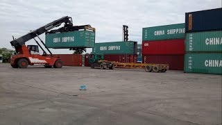 How Container Climb Up and Down from Truck  Cambodia Dry Port  Bokseng PPSEZ Dry Port [upl. by Karla]