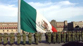 Izamiento de bandera Zocalo HD [upl. by Norrat]