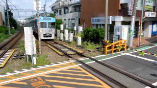 京王井の頭線1000系 下北沢駅到着 Keiō Inokashira Line [upl. by Ihsir]