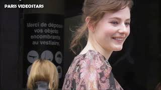 Thomasin McKenzie  Paris Fashion Week 30 september 2024 show Zimmermann [upl. by Mihe]