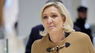 Censure  Marine Le Pen ne seraitelle pas en train de se prendre les pieds dans son propre piège [upl. by Assirek]