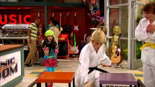 Disney Channel España  Cara a Cara Buena Suerte Charlie vs Austin y Ally [upl. by Notlek247]