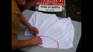 How To Tie a Peace Sign Tie Dye Pattern [upl. by Hersh744]