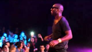 Tinie Tempah Amazes americans in NEW YORK  pass Out Live [upl. by Doherty]