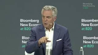 Huntsman Jr de Mastercard sobre una posible presidencia de Trump y su postura sobre los aranceles [upl. by Neenaej305]