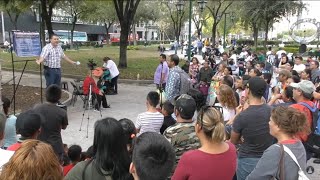 Una gran multitud recibe el evangelio de Cristo [upl. by Hallimaj]