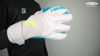 Reusch Torwarthandschuhe Attrakt Freegel Aqua Windproof 52704591111 [upl. by Nileuqaj122]